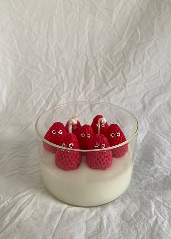 Strawberry Cake Candle