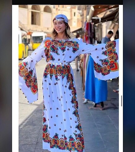 Kadın yöresel kıyafetler