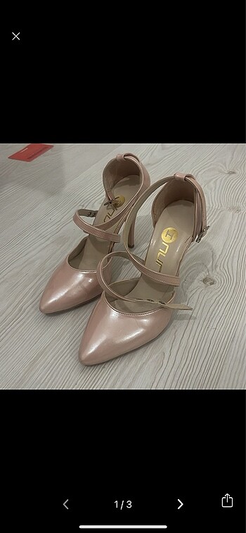 Pembe stiletto