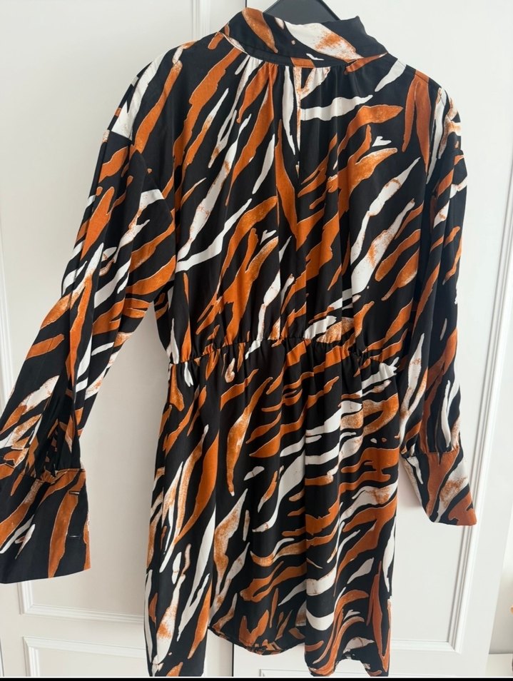 Kahverengi Zebra Desenli Kısa Kadın Elbise - Görsel 5