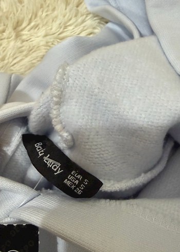 Beyaz Kapüşonlu Kadın Eşofman Takımı 
S ve M beden için uygundur - Görsel 7