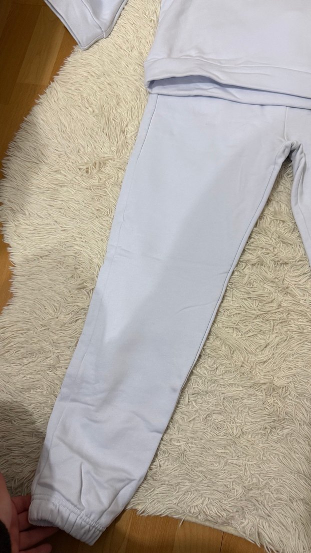 Beyaz Kapüşonlu Kadın Eşofman Takımı 
S ve M beden için uygundur - Görsel 3