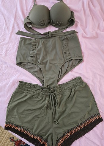 Bikini ve Şort Takımı 3'lü