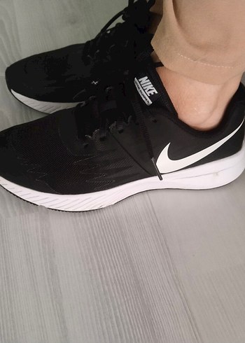 Nike Nike Siyah Bağcıklı Kadın Spor Ayakkabı