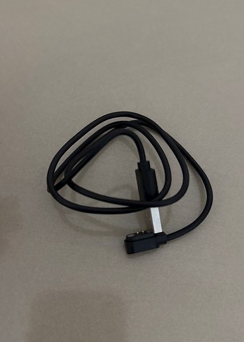 Siyah Akıllı Saat ve Şarj Kablosu - Görsel 4