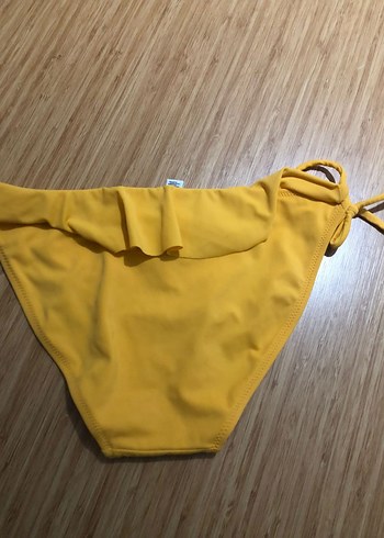 Sarı Fırfırlı Bikini Altı dagi marka - Görsel 4