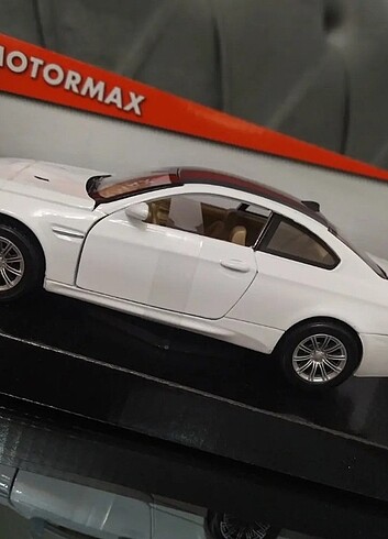 1:24 BMW M3 COUPE 