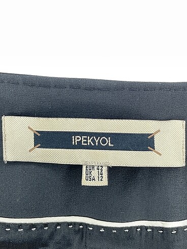 42 Beden siyah Renk ipekyol Blazer %70 İndirimli.