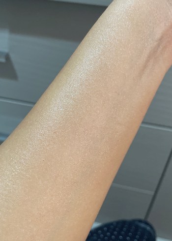 Beden Renk Revolution Body Glow Vücut Losyonu