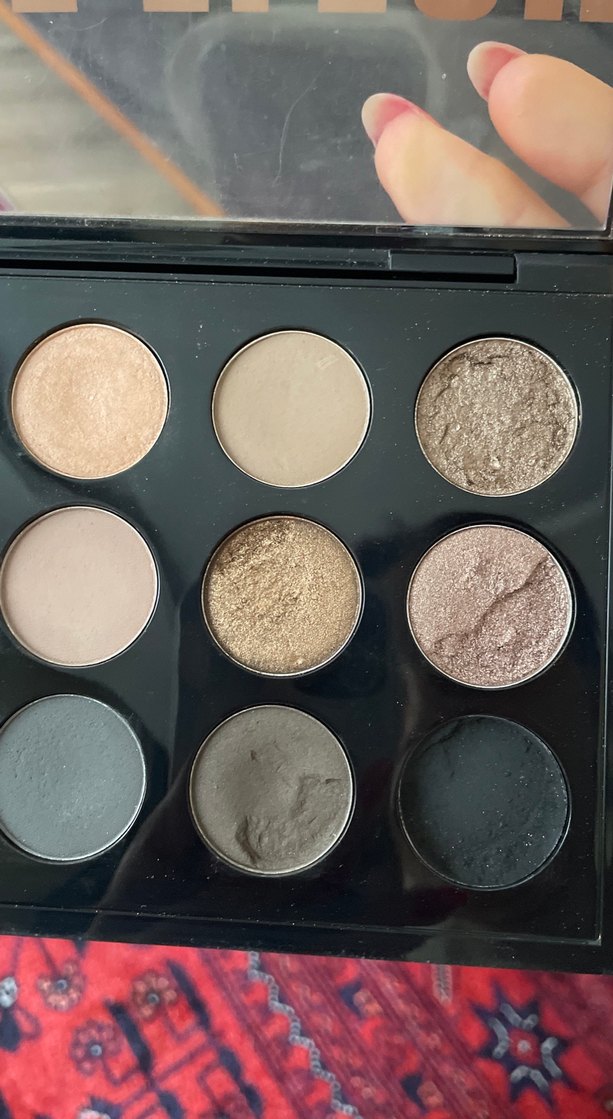 MAC Krem ve Koyu Tonlarda Göz Farı Paleti - Görsel 3