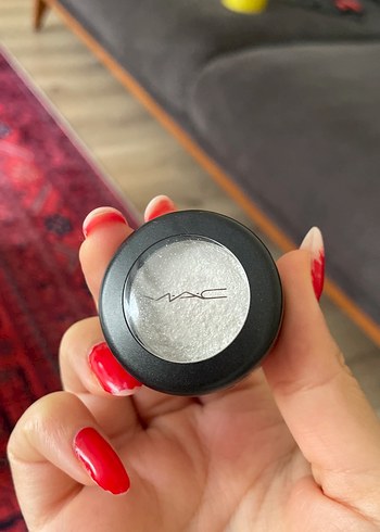 MAC Göz Farı Beyaz Işıltılı Ton forgery - Görsel 2