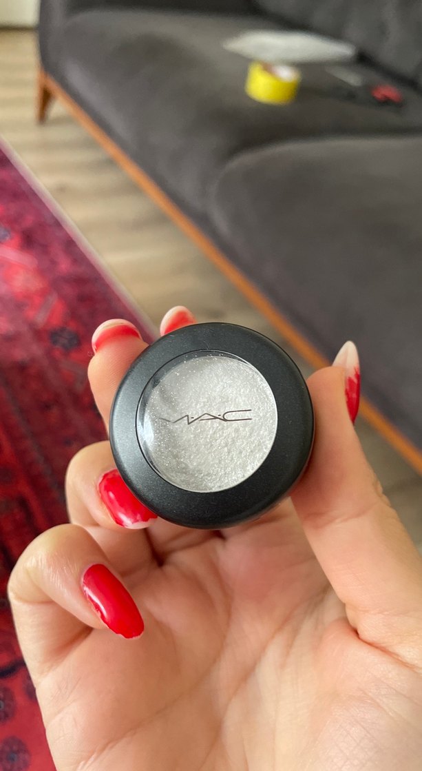 MAC Göz Farı Beyaz Işıltılı Ton forgery - Görsel 2