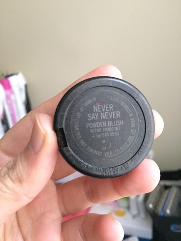 Beden Mac never say never far ve allık yoğun pigmentli