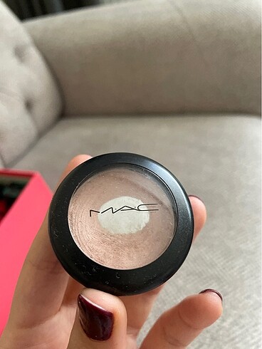 MAC Mac hush cream colour base