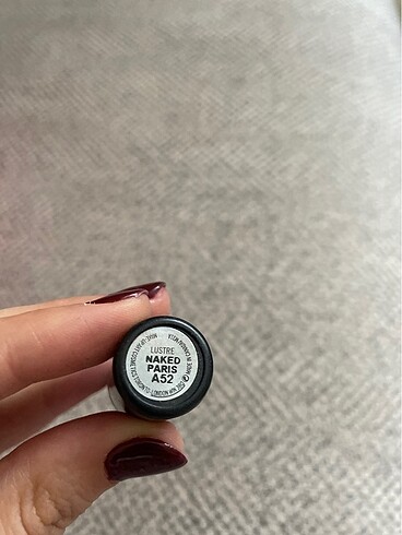 MAC Mac naked paris ruj
