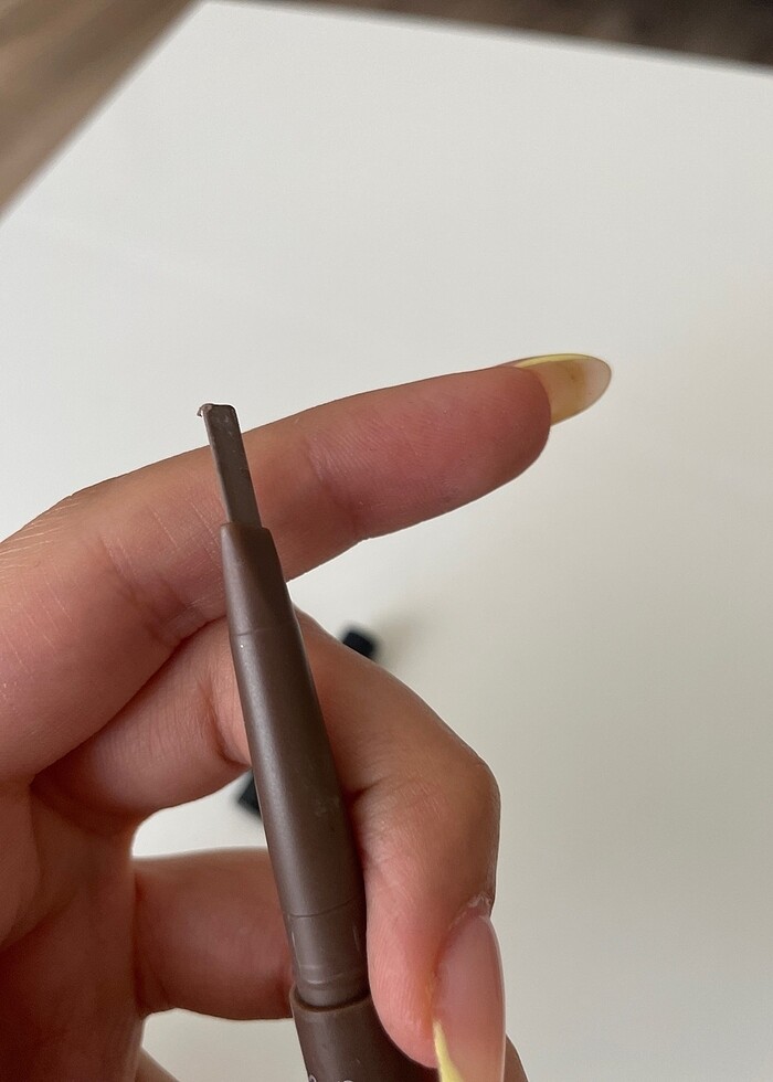 Mac fırçalı kaş kalemi lingering - Görsel 2