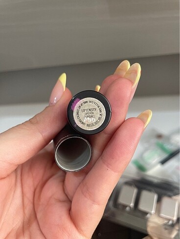  Beden Mac liptensity