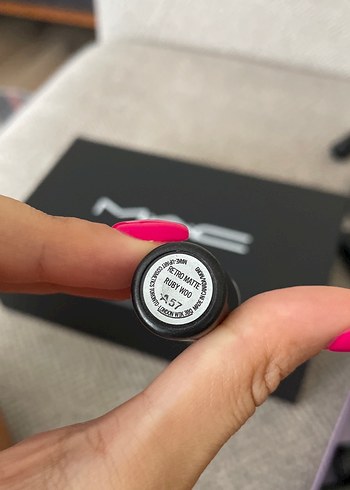 MAC MAC ikonik Kırmızı Renkli Ruj ruby woo