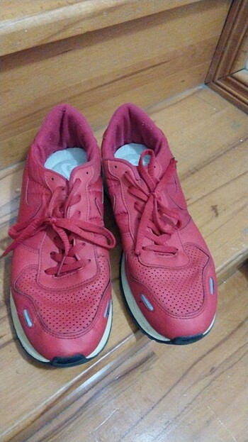 Spor ayakkabi