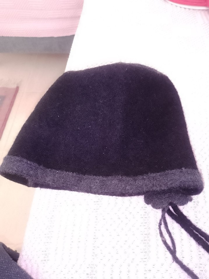 Siyah gri kalın keçeli bere - Görsel 2