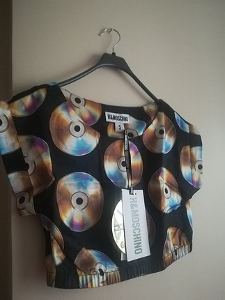 s Beden H&M x Moschino özel koleksiyon Cd desenli Tshirt 