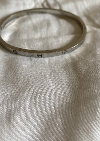 Cartier Gri Minimalist Tokalı Kadın Bileklik