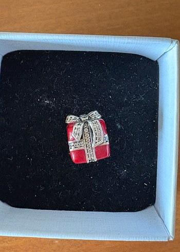 Pandora Kırmızı Hediye Kutusu Charm - Görsel 3