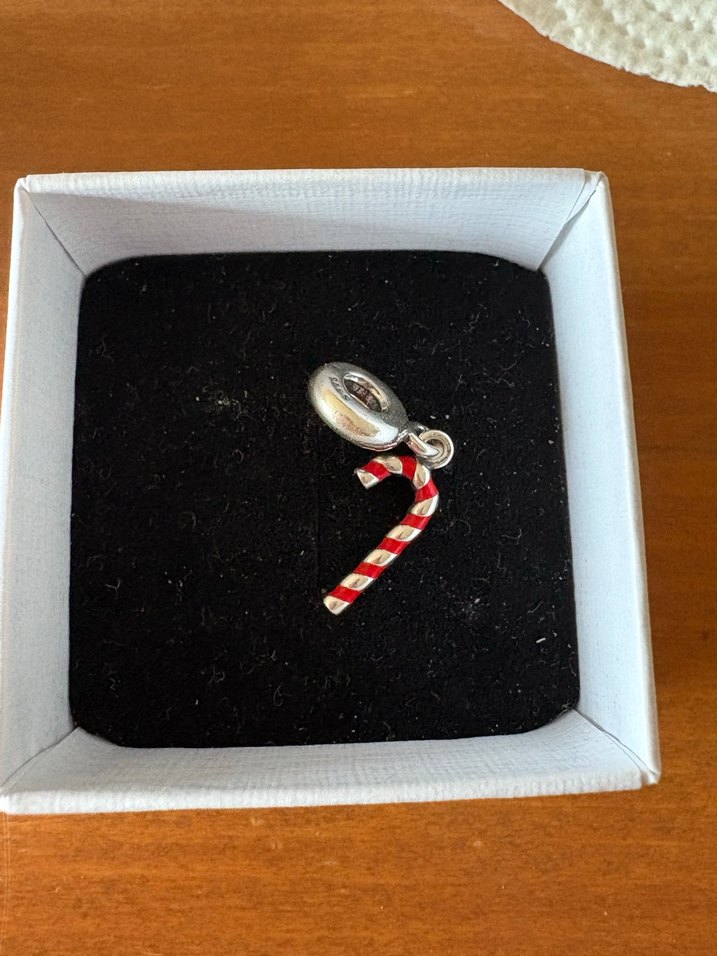 Pandora Kırmızı Şeker Kamışı Sallantılı Charm - Görsel 3