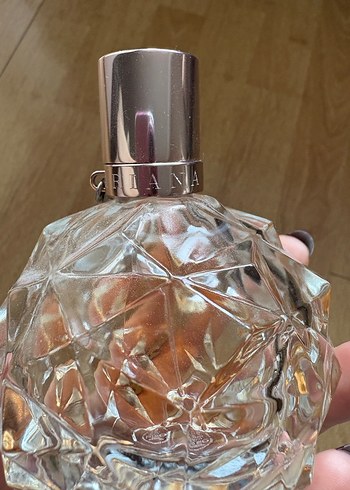 Ariana Grande Parfüm - Görsel 2