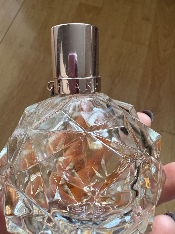 Ariana Grande Parfüm - Görsel 2