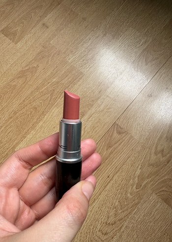 MAC Kinda Sexy Mat Ruj - Görsel 4