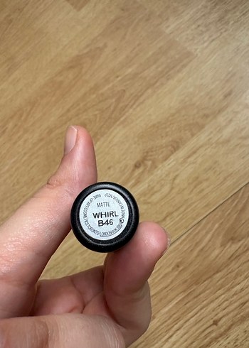 MAC Whirl Mat Ruj - Yoğun Kahverengi - Görsel 3