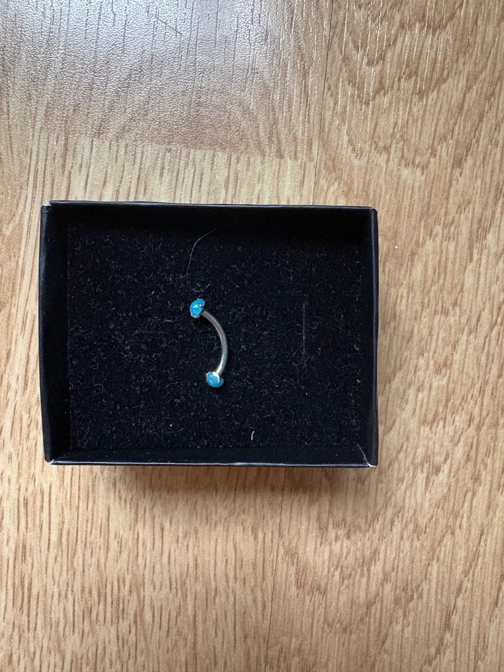 Turkuaz Taşlı Piercing - Görsel 2