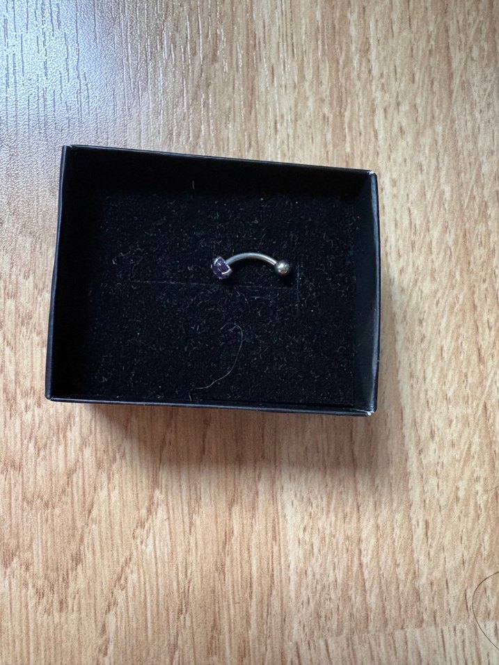 Mor Taşlı Piercing - Görsel 2