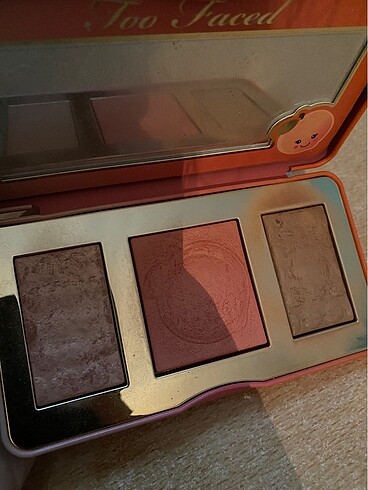  Beden Too Faced Sweet Peach Glow