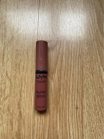 NYX Butter Gloss Praline