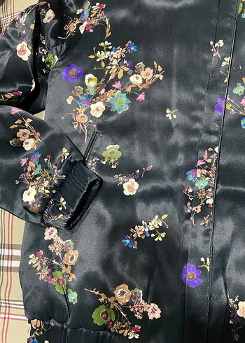 Çiçek Desenli Düğmeli Kadın Ceket - Görsel 3