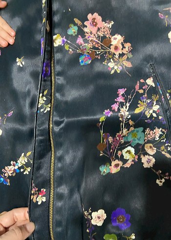 Çiçek Desenli Düğmeli Kadın Ceket - Görsel 4