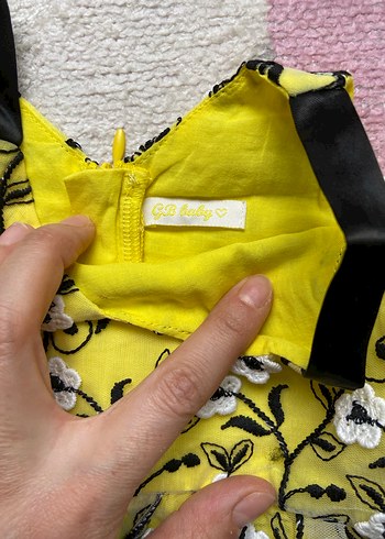 Sarı Nakışlı Dantel Detaylı Kız Elbisesi - Görsel 3