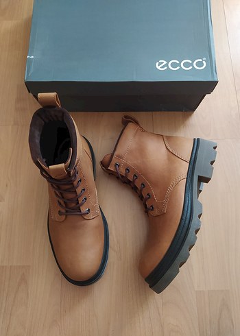 Ecco waterproof bot