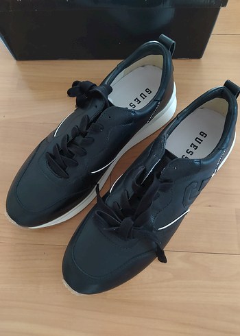 Guess Siyah Spor Ayakkabı - Görsel 4