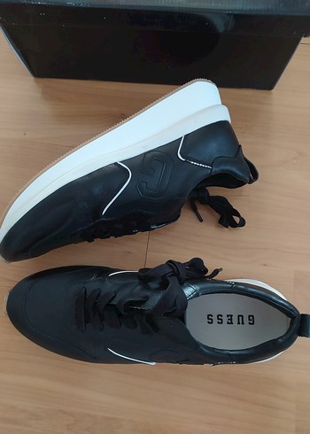 Guess Siyah Spor Ayakkabı - Görsel 2