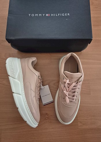 40 Beden Tommy hilfiger ayakkabı