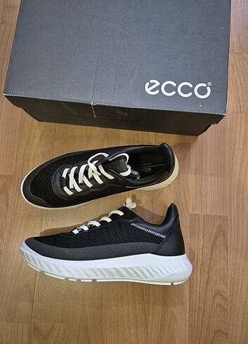 37 Beden Ecco ayakkabı