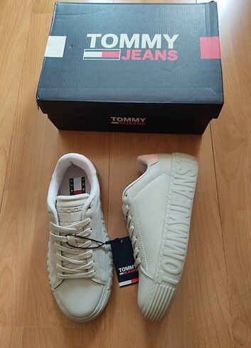 Tommy hilfiger ayakkabı