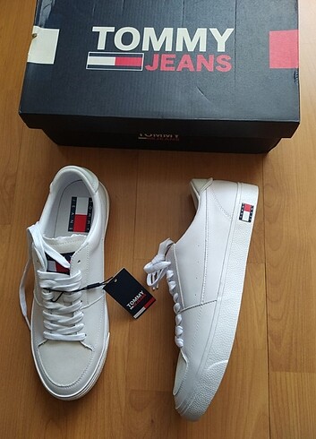 Tommy hilfiger ayakkabı