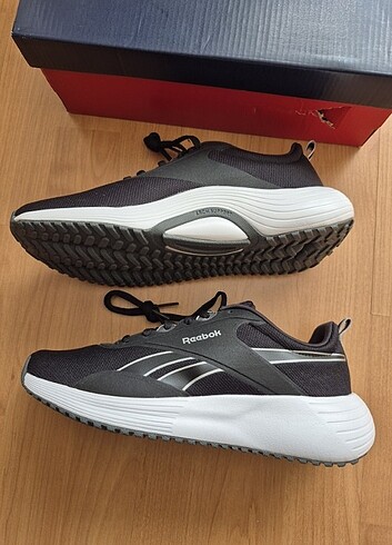 38 Beden siyah Renk Reebok ayakkabı
