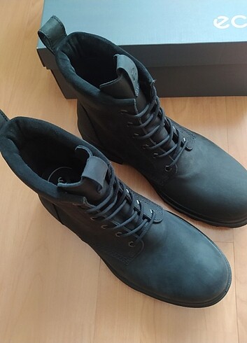 43 Beden Ecco waterproof bot