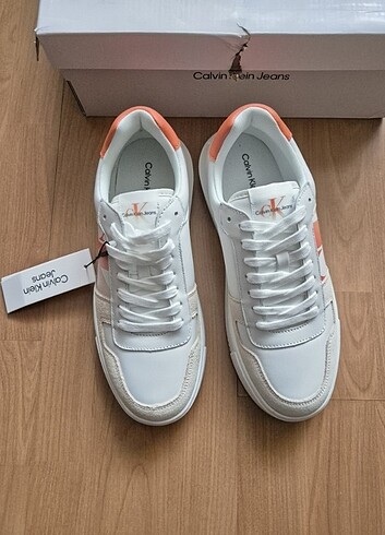 40 Beden Calvin Klein ayakkabı