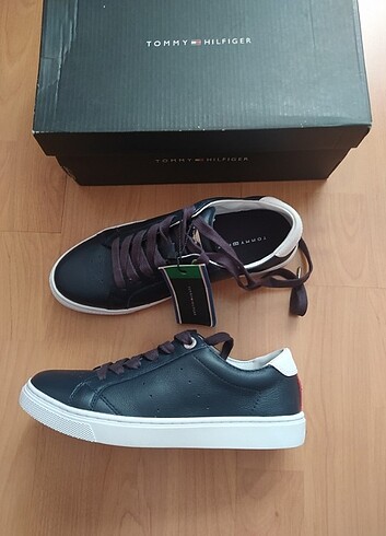 37 Beden Tommy hilfiger ayakkabı 